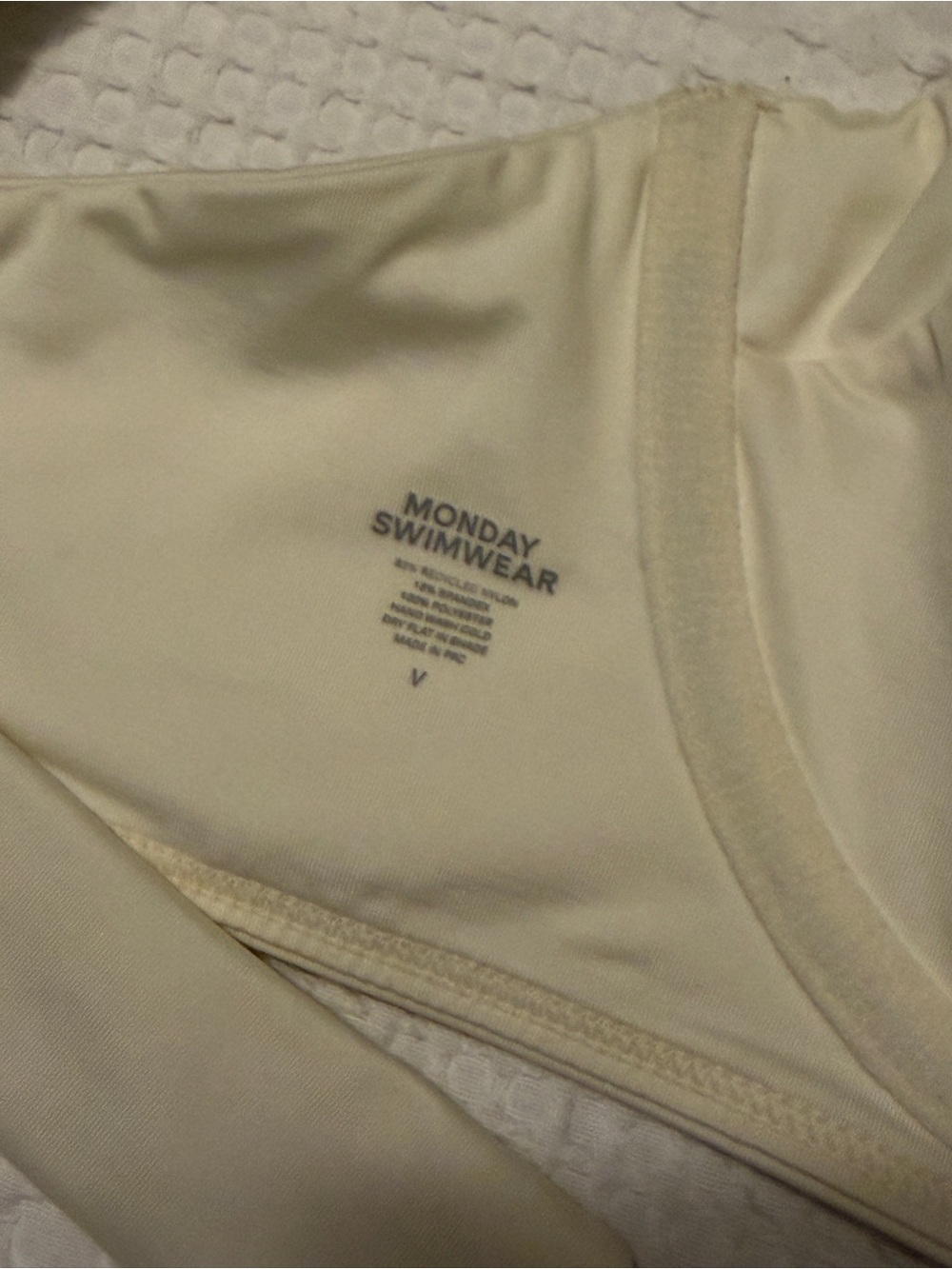 Monday Swimwear Cream Underwire Bikini Top with High-Cut Brief - Picture 6 of 7